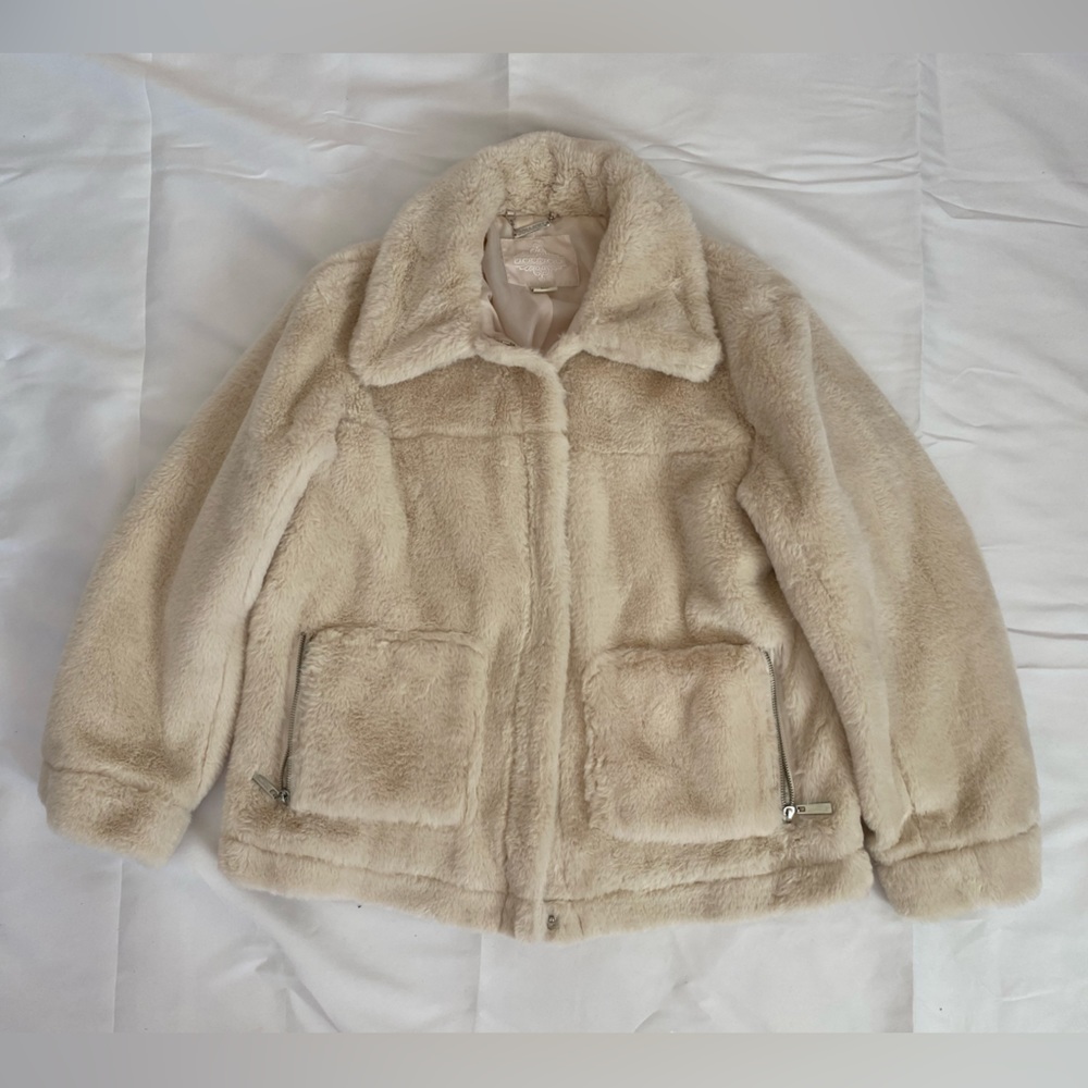Jou Jou’s ‘Long-Sleeve Faux-Fur Coat’ Created for Macy's Large (L)